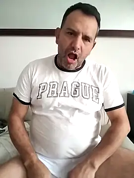 RogueTraveler online show from November 13, 7:46 pm