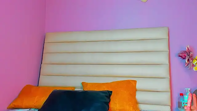 ZaritaLenon online show from September 9, 9:25 pm