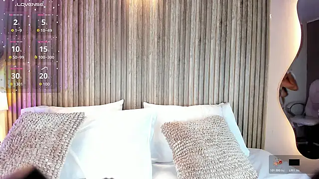 Snapshot of HannaPaola chatting on December 13, 10:37 pm HannaPaola online show from December 13, 10:37 pm