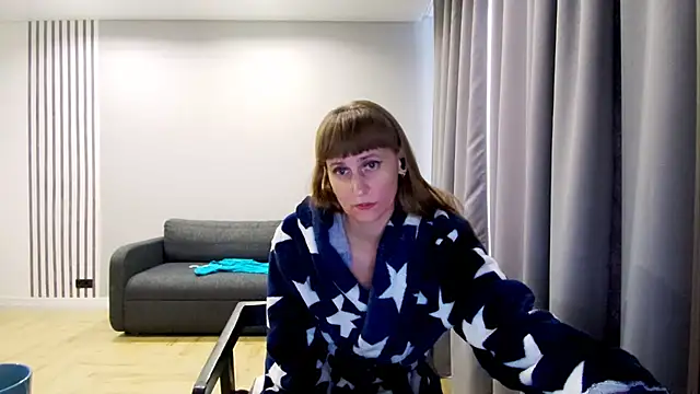 Daniella Lorente online show from February 19, 5:27 am