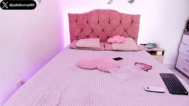 Snapshot of jade_dakota__ chatting on October 2, 1:23 am jade dakota online show from October 2, 1:23 am