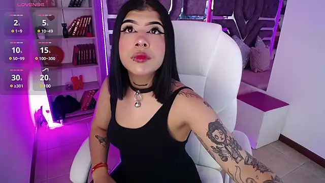 AliceWalker 11 online show from February 27, 8:20 pm