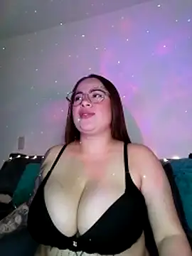 soofy   online show from March 24, 3:44 am