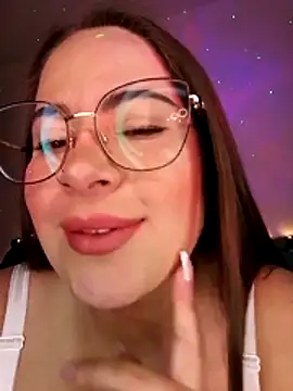 soofy   online show from April 14, 4:29 am