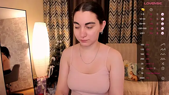 hannacheekss  online show from December 21, 1:58 am