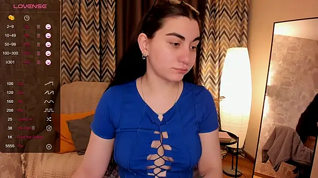 hannacheekss  online show from February 22, 1:55 am