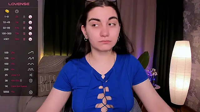 hannacheekss  online show from February 26, 2:04 am