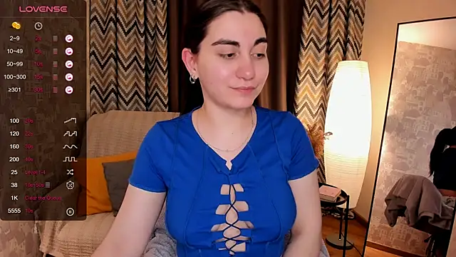 hannacheekss  online show from March 1, 5:20 am