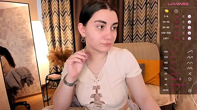 hannacheekss  online show from March 11, 5:27 am