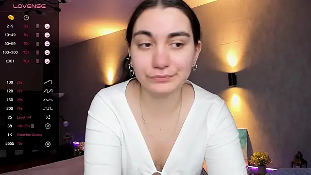 hannacheekss  online show from March 17, 5:01 am