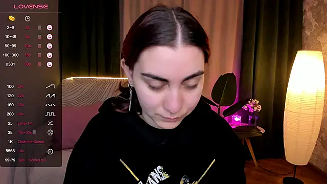 hannacheekss  online show from September 25, 2:04 am