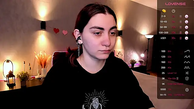 hannacheekss  online show from October 2, 1:56 am