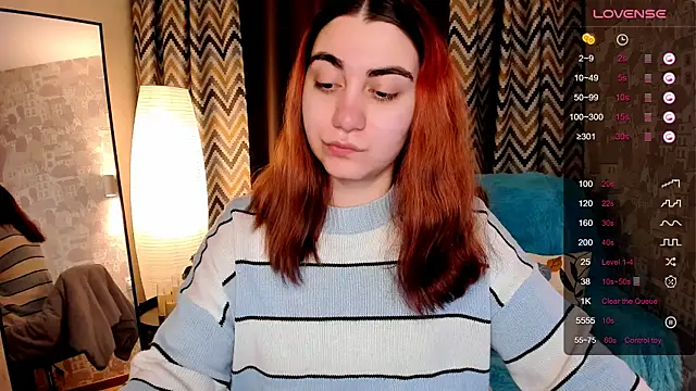 hannacheekss  online show from November 18, 2:06 am