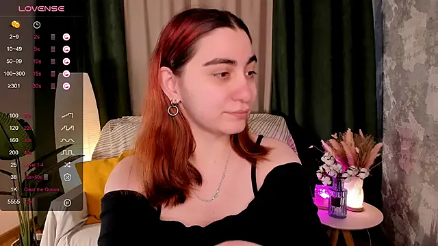 hannacheekss  online show from March 24, 2:05 am