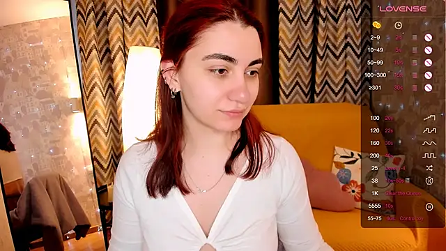 hannacheekss  online show from April 23, 3:08 am