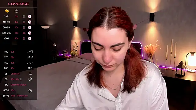 Snapshot of hannacheekss_ chatting on May 13, 2:09 am hannacheekss online show from May 13, 2:09 am