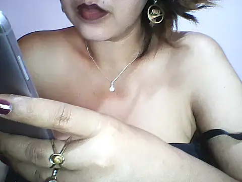 Snapshot of layanah12 chatting on January 11, 3:42 pm layanah12 online show from January 11, 3:42 pm