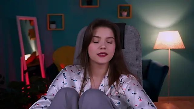 EvaThopson online show from January 28, 6:07 pm