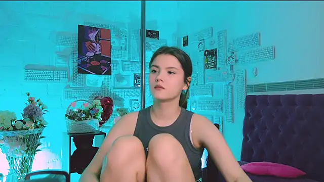 EvaThopson online show from March 1, 3:05 pm