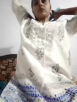 Snapshot of pikubaby chatting on October 21, 8:42 pm pikubaby online show from October 21, 8:42 pm