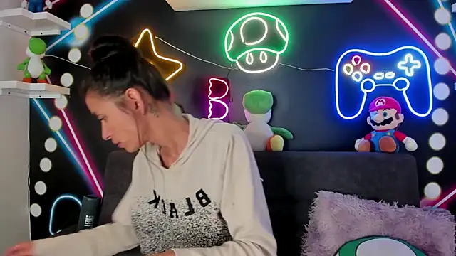 ChanelAdamss  online show from March 6, 7:54 pm