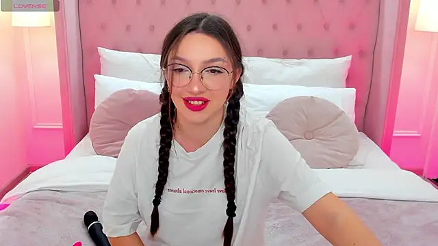 GiaCale online show from March 1, 8:31 pm