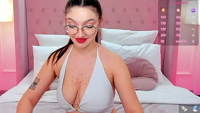 GiaCale online show from March 12, 1:19 pm