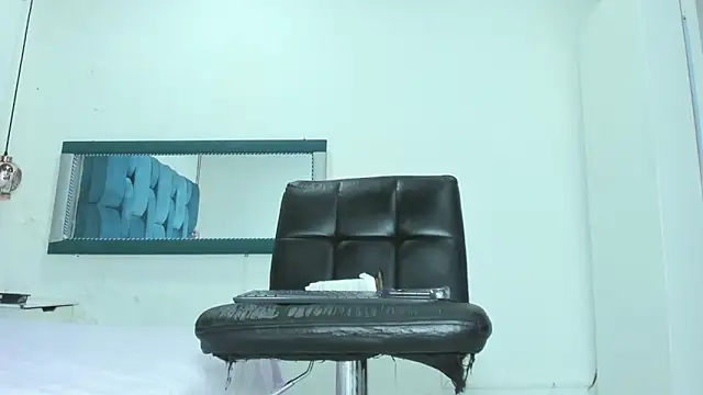 mia  fernandez online show from February 11, 10:28 pm