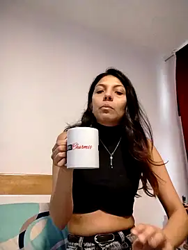 Snapshot of Selenakyle92_ chatting on March 19, 4:44 pm Selenakyle92 online show from March 19, 4:44 pm