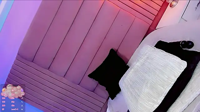 Snapshot of Baddinner chatting on February 27, 1:11 pm Baddinner online show from February 27, 1:11 pm