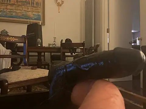 Snapshot of francaFerrariRoma chatting on February 22, 10:29 am francaFerrariRoma online show from February 22, 10:29 am