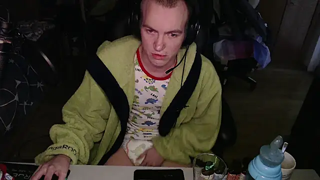 BabyDracoDarkfang online show from May 12, 5:43 pm