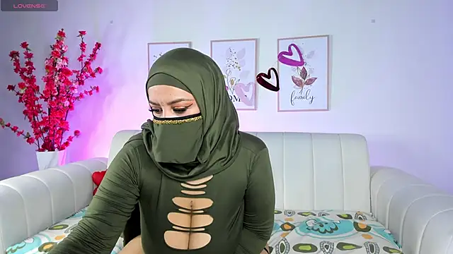 cloe sirena online show from February 12, 5:48 pm