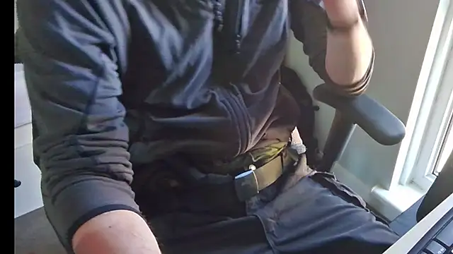 an4y8ot online show from April 28, 5:07 pm