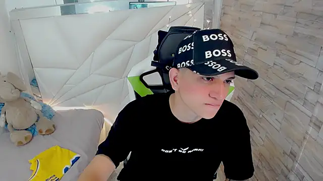 Brayan lopezz online show from March 18, 12:58 pm