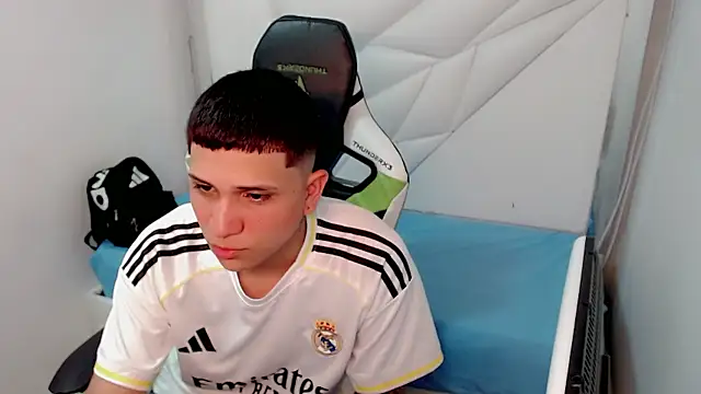 Brayan lopezz online show from January 15, 12:54 pm