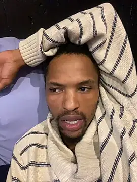 Snapshot of BlueIceCube chatting on February 18, 11:22 am BlueIceCube online show from February 18, 11:22 am