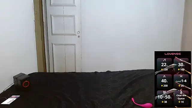 Snapshot of cherrydelioncourt chatting on January 7, 5:33 am cherrydelioncourt online show from January 7, 5:33 am