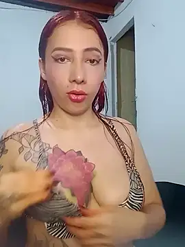 Snapshot of cherrydelioncourt chatting on March 20, 7:58 am cherrydelioncourt online show from March 20, 7:58 am