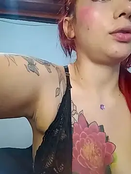 Snapshot of cherrydelioncourt chatting on March 23, 7:31 am cherrydelioncourt online show from March 23, 7:31 am