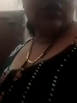 Snapshot of seemi_bhabhi chatting on January 28, 12:47 am seemi bhabhi online show from January 28, 12:47 am