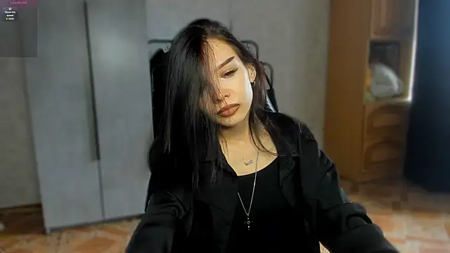 SweetyDeviliya online show from April 27, 6:44 am