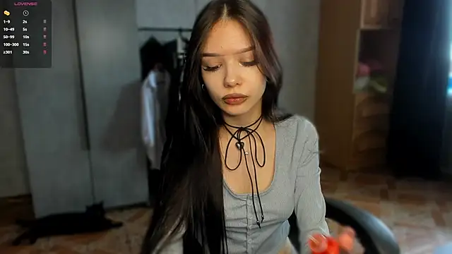 Snapshot of SweetyDeviliya chatting on July 1, 9:33 am SweetyDeviliya online show from July 1, 9:33 am