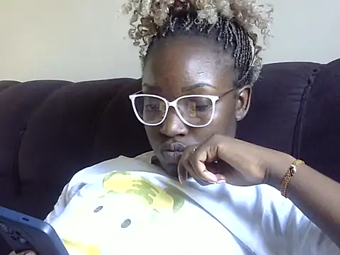 Chichii- online show from December 15, 2:10 pm