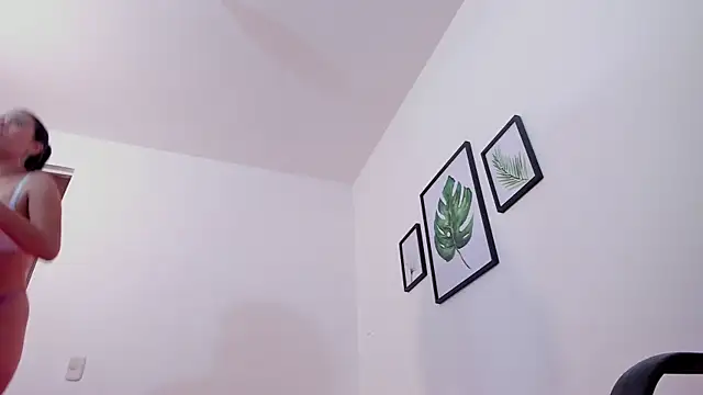 Rousse blue online show from December 19, 3:51 am