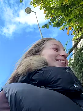 Hr Frk Olsen online show from October 3, 11:18 am