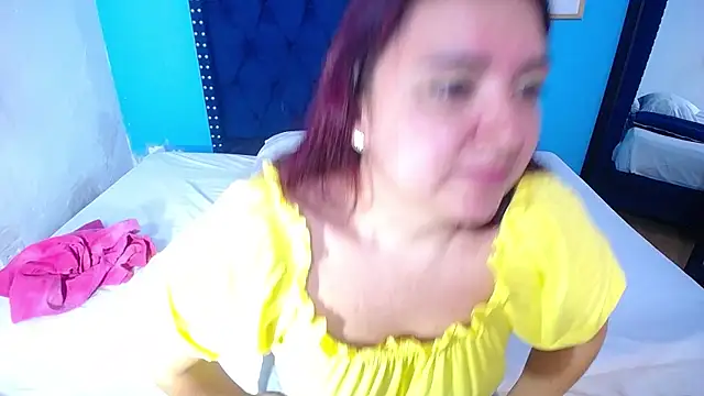 kinky redhead18 online show from October 6, 1:52 pm