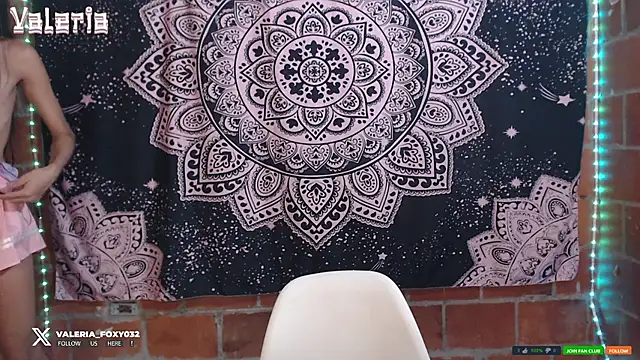 Snapshot of liissa_0 chatting on September 27, 5:45 am liissa 0 online show from September 27, 5:45 am