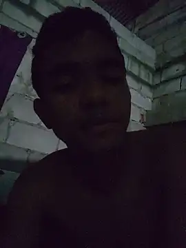 Snapshot of Reynold2608 chatting on May 27, 1:24 am Reynold2608 online show from May 27, 1:24 am
