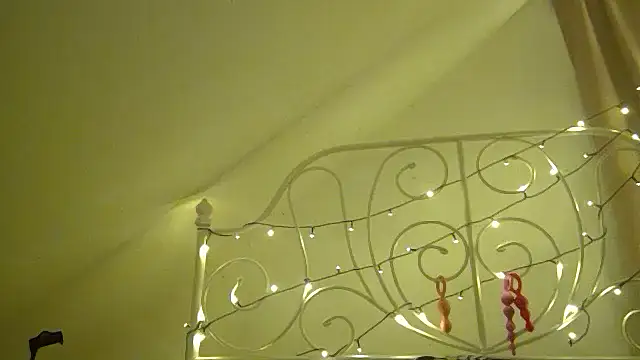 Snapshot of DevilsAngel13 chatting on December 14, 10:07 pm DevilsAngel13 online show from December 14, 10:07 pm